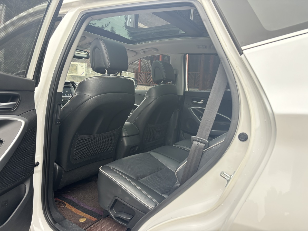 Hyundai Santa Fe 2018 #6 Hyundai Santa Fe 2018 car image #6