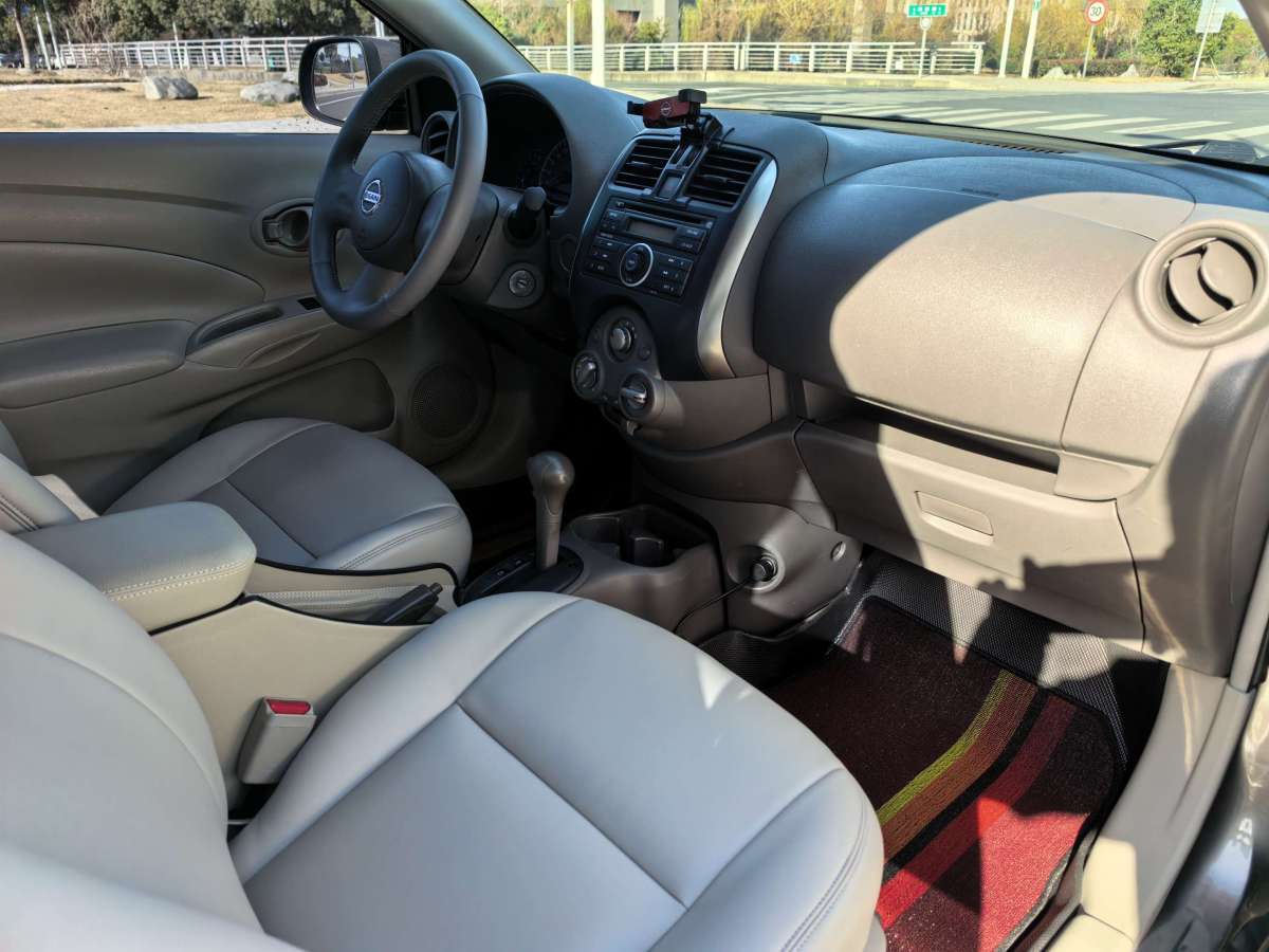 Nissan Sunny 2012 car image #6