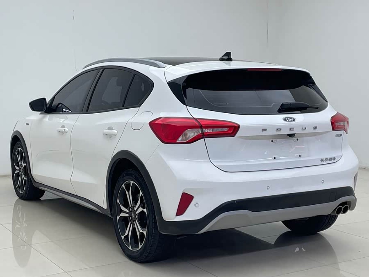 Ford Focus Active 2020 #6 Ford Focus Active 2020 صورة سيارة #6