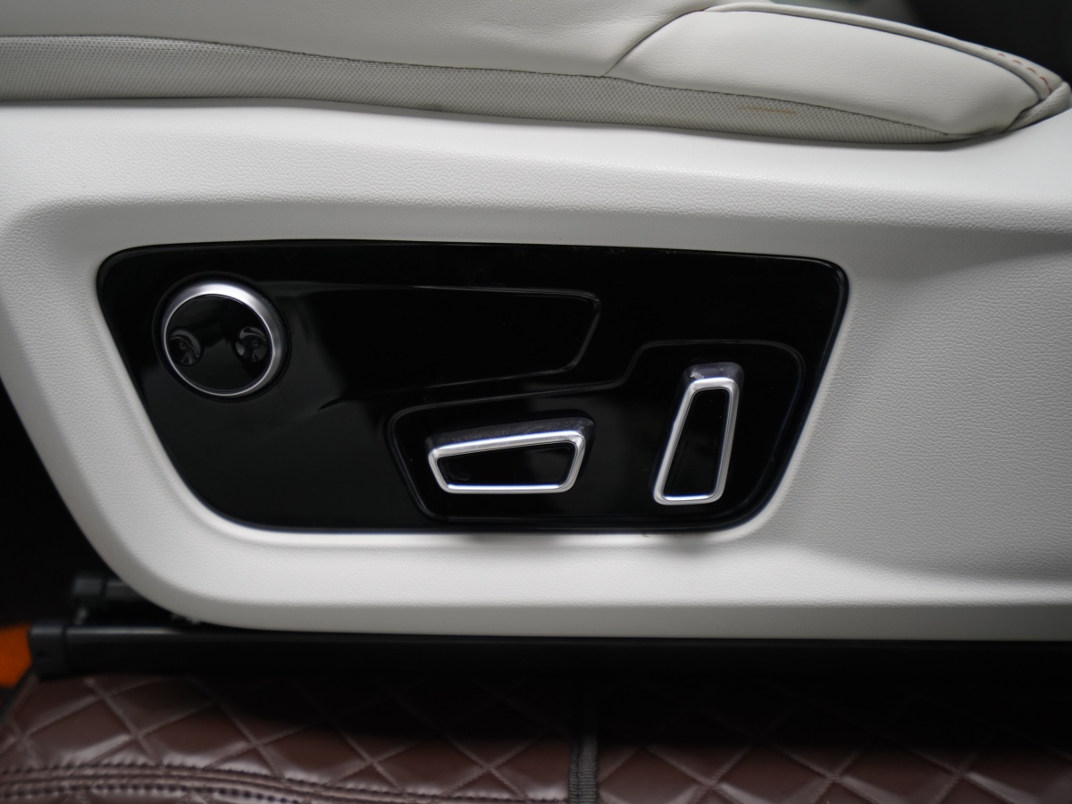 Forthing Yacht 2024 car image #6