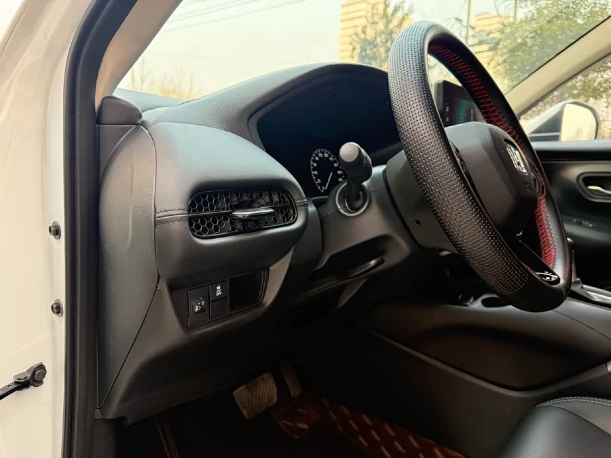 Honda ZR-V 2024 immagine di auto #6