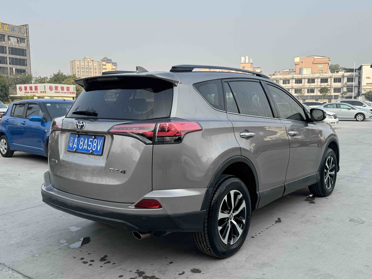 Toyota RAV4 2019 #6 Toyota RAV4 2019 car image #6