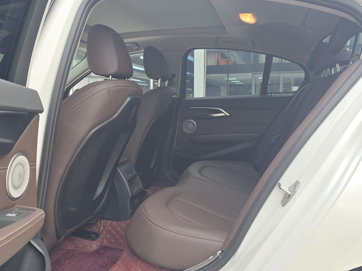 BMW 1 Series 2022 #6 BMW 1 Series 2022 car image #6