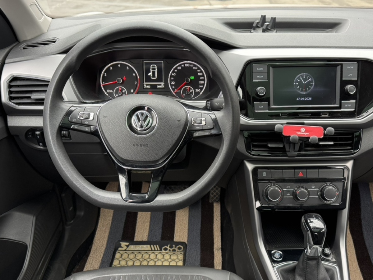 Volkswagen T-Cross 2021 car image #6