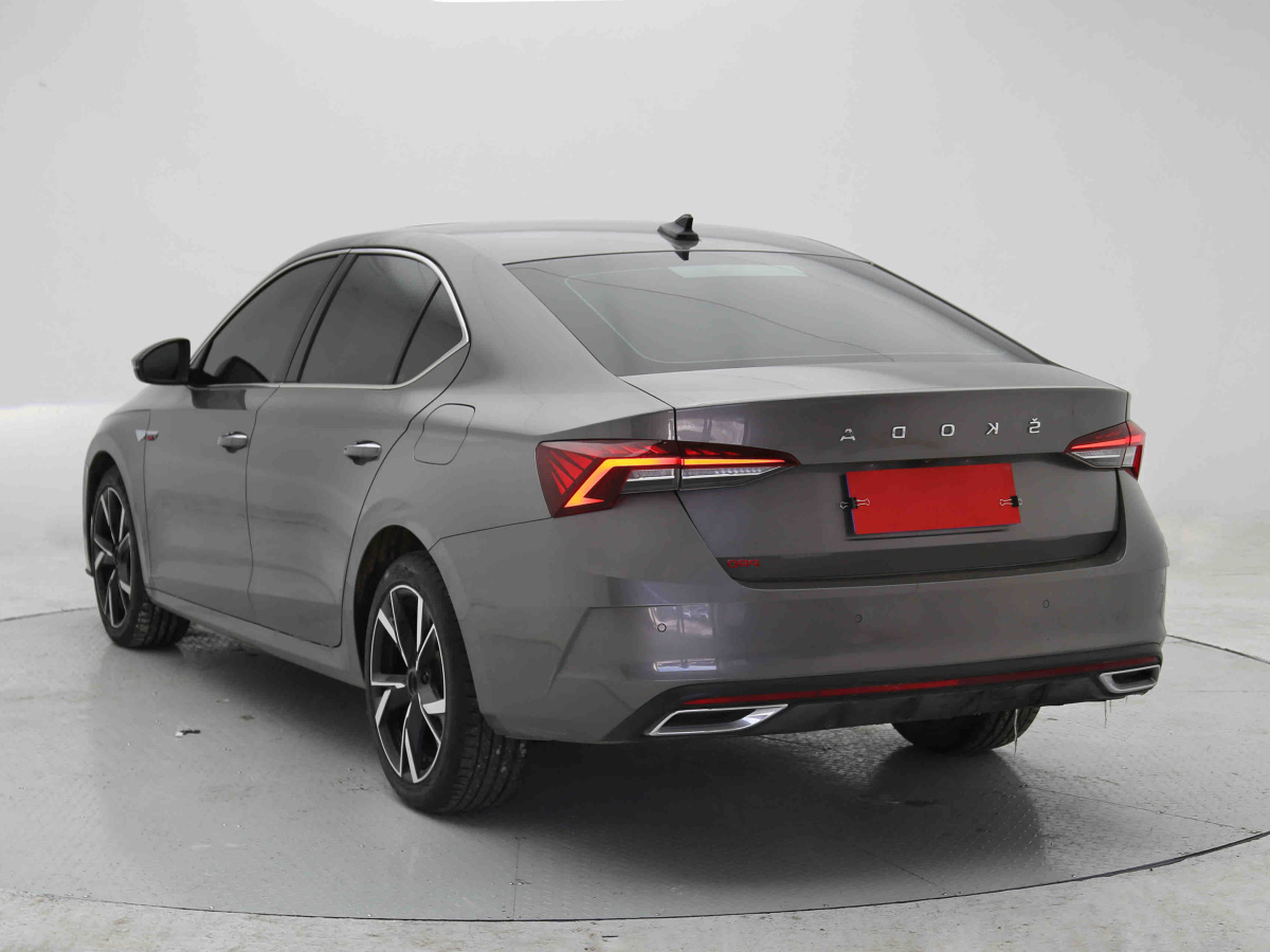 Skoda Octavia 2023 #6 Skoda Octavia 2023 car image #6