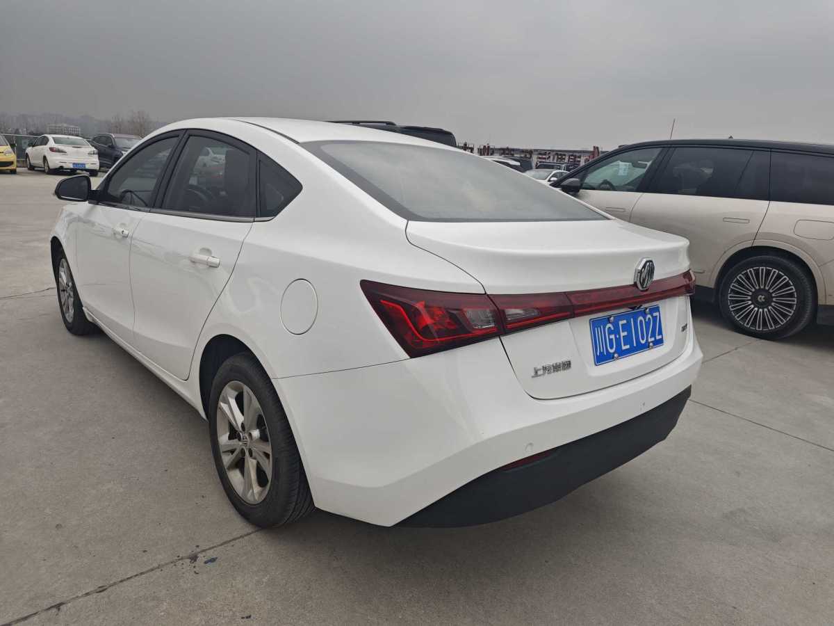 MG GT 2017 car image #6