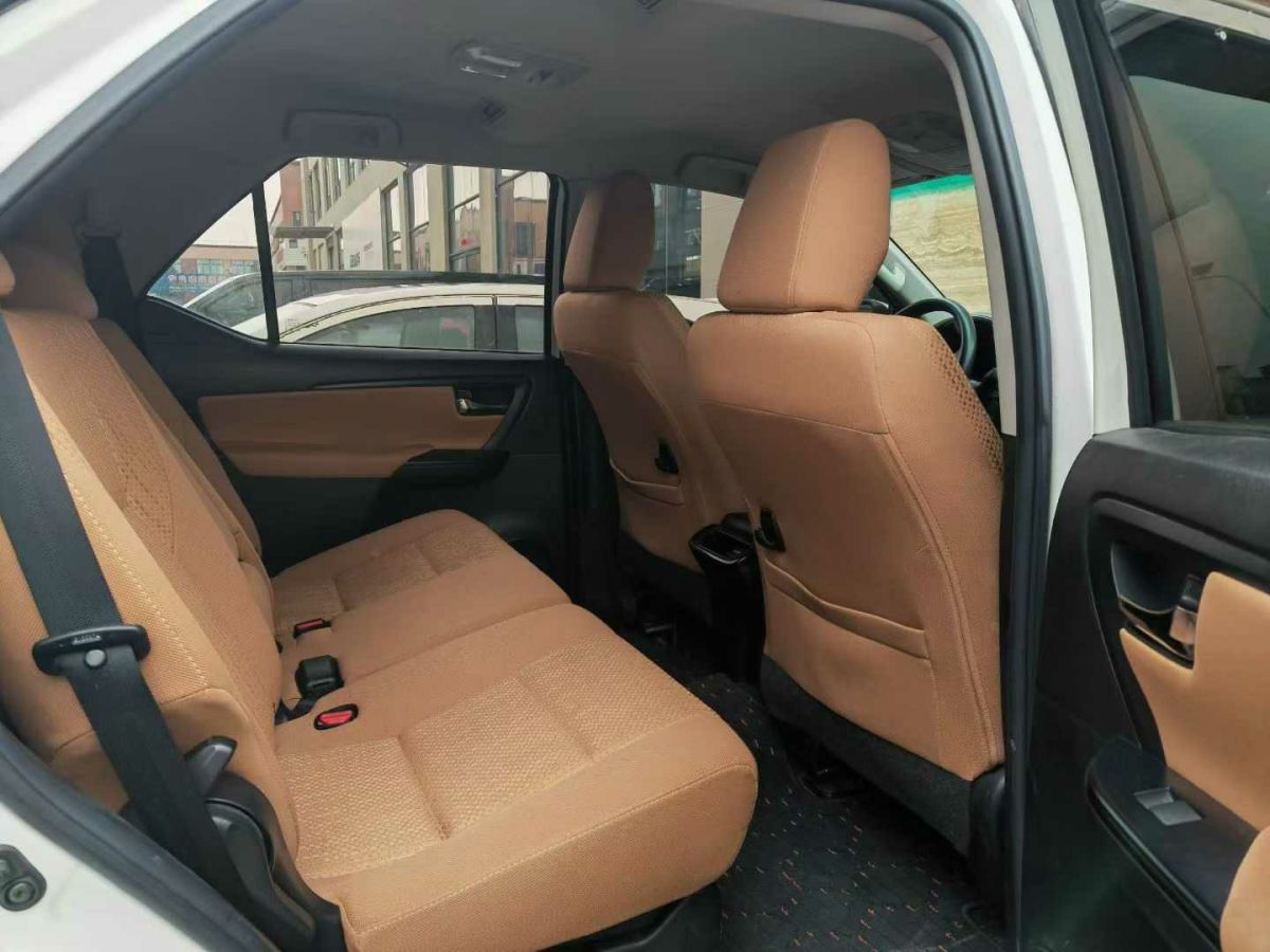 Toyota Fortuner 2015 #6 Toyota Fortuner 2015 immagine di auto #6