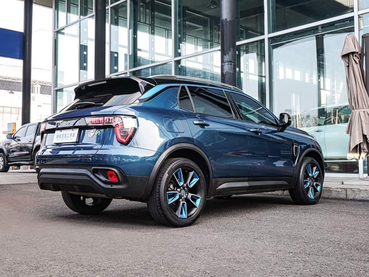Lynk & Co 01 2018 car image #6