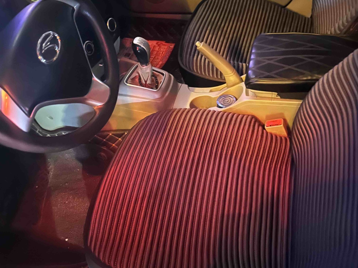 Soueast 2015 #6 Soueast 2015 car image #6