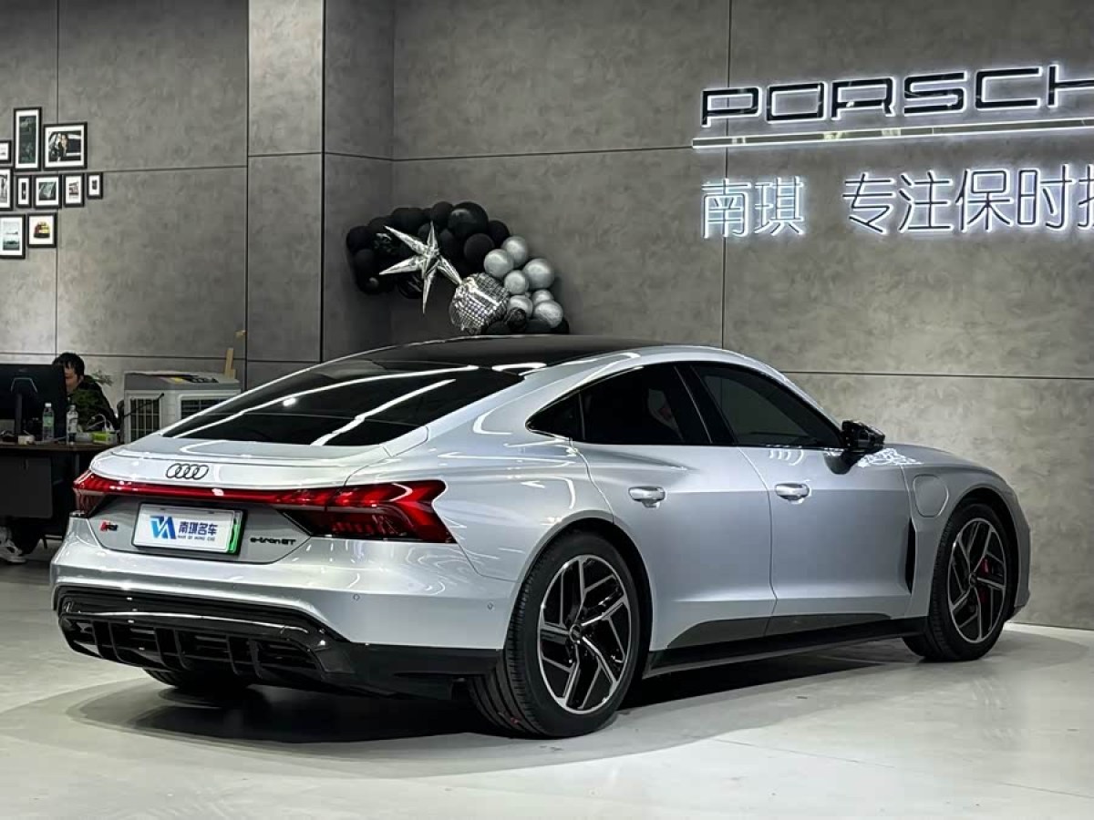 Audi RS e-tron GT 2023 car image #6