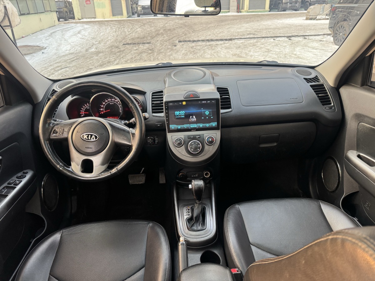 起亚 秀尔 2010 汽车图片 #6