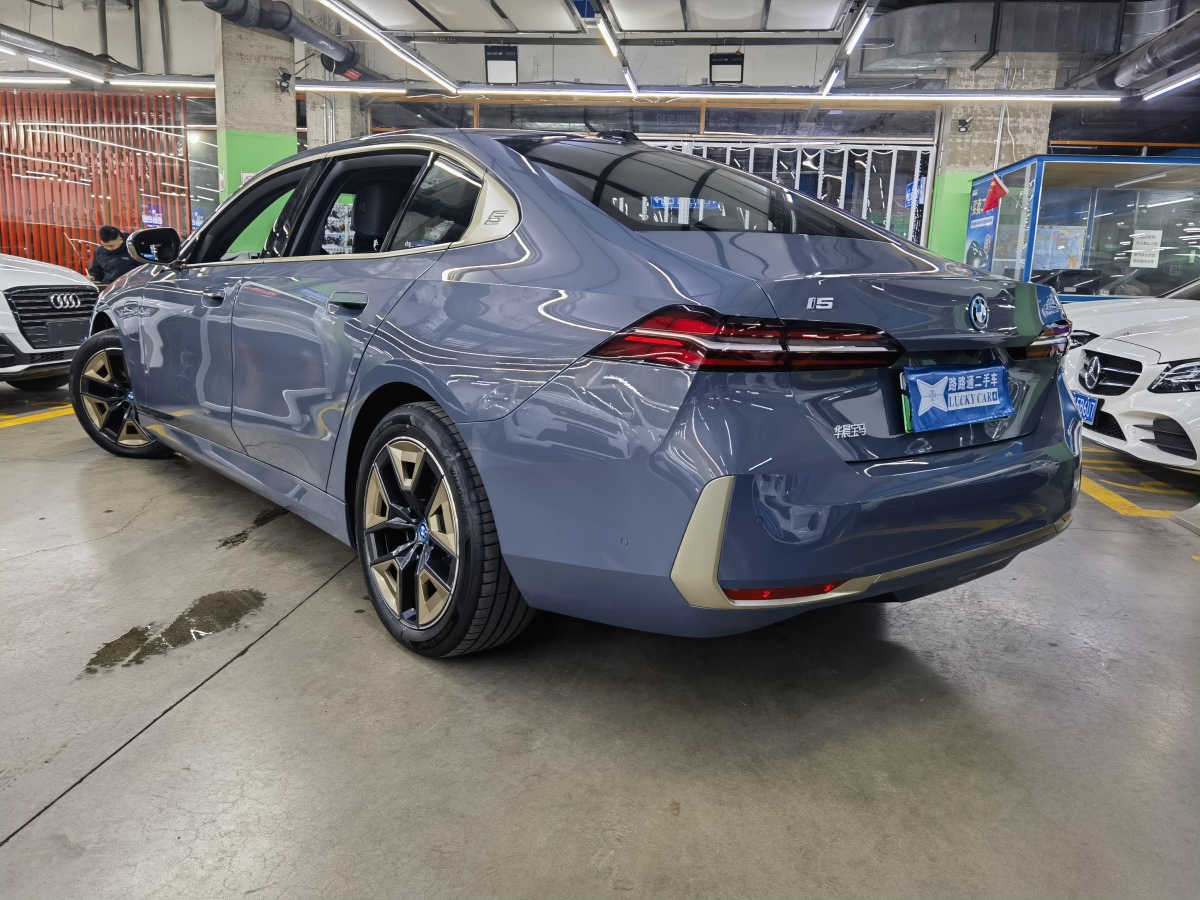 BMW i5 2024 immagine di auto #6