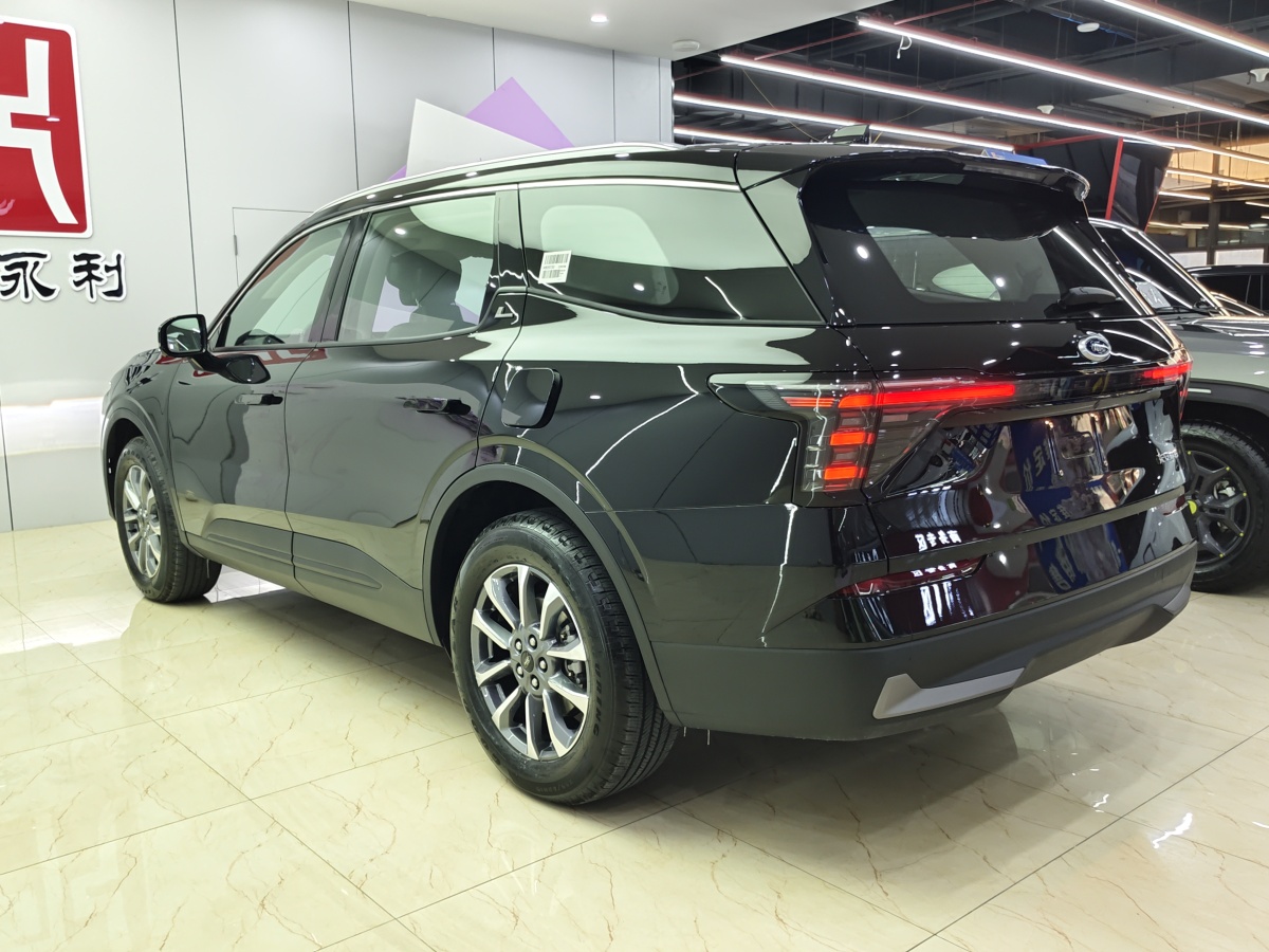 Ford Edge 2025 immagine di auto #6