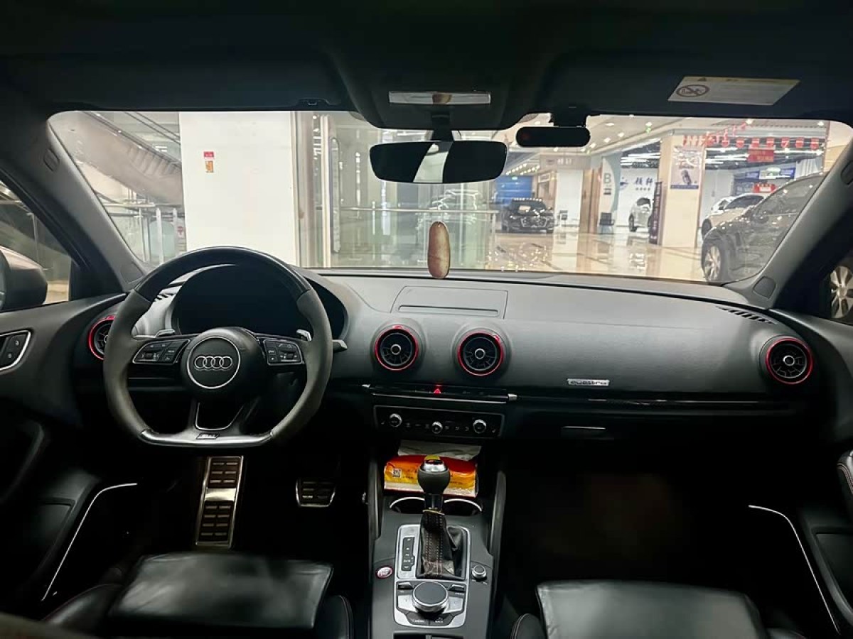 Audi RS 3 2018 immagine di auto #6