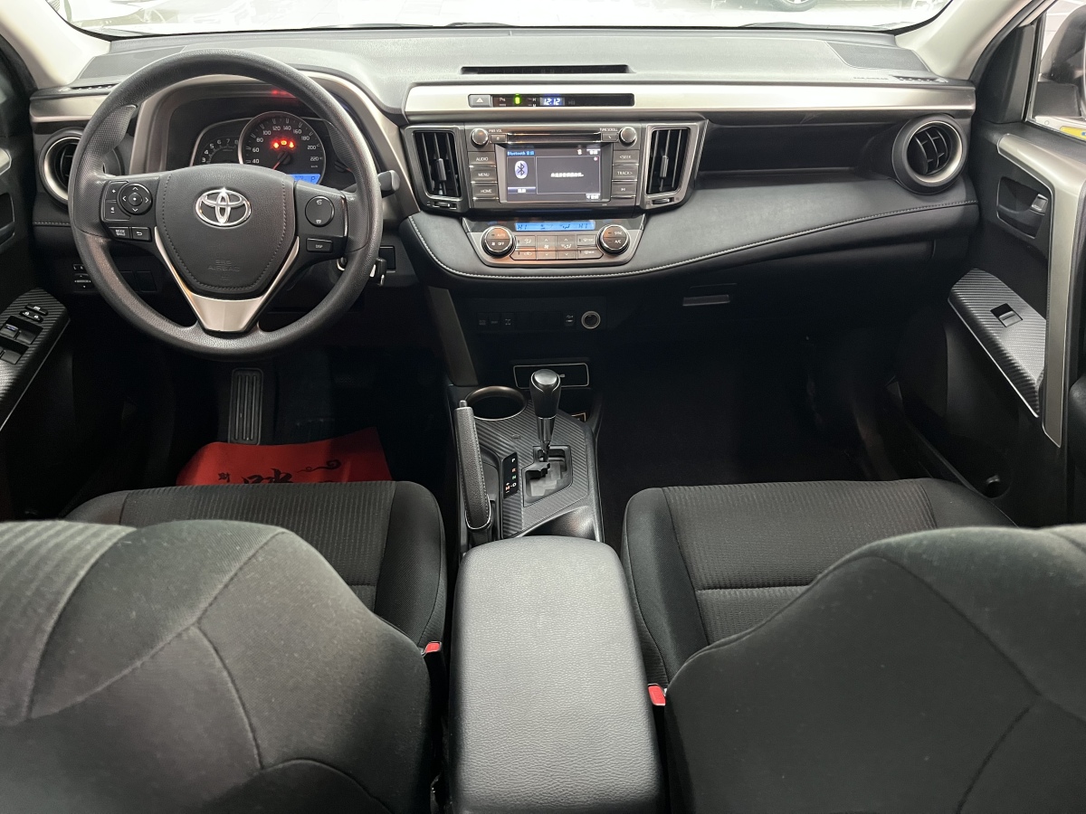 Toyota RAV4 2014 car image #6