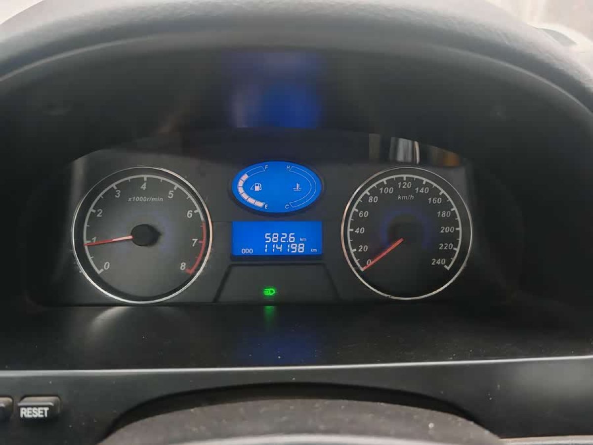 GEELY Emgrand Classic 2013 car image #6