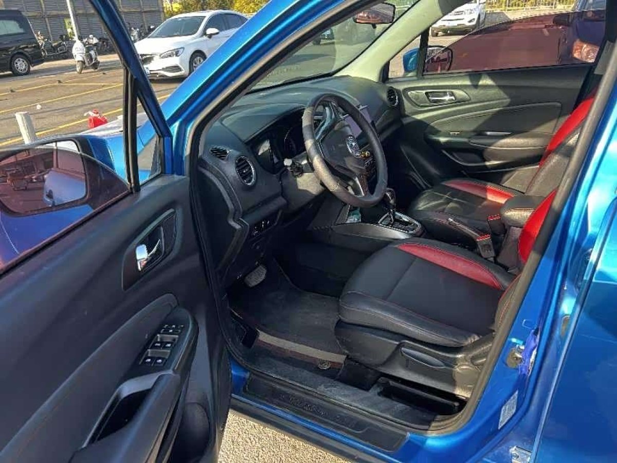 Changan CS15 2016 изображение автомобиля #6