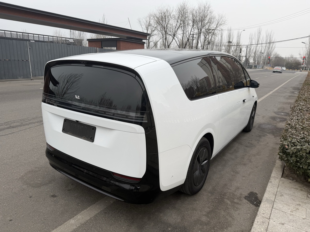 理想汽车 理想MEGA 2025 汽车图片 #6