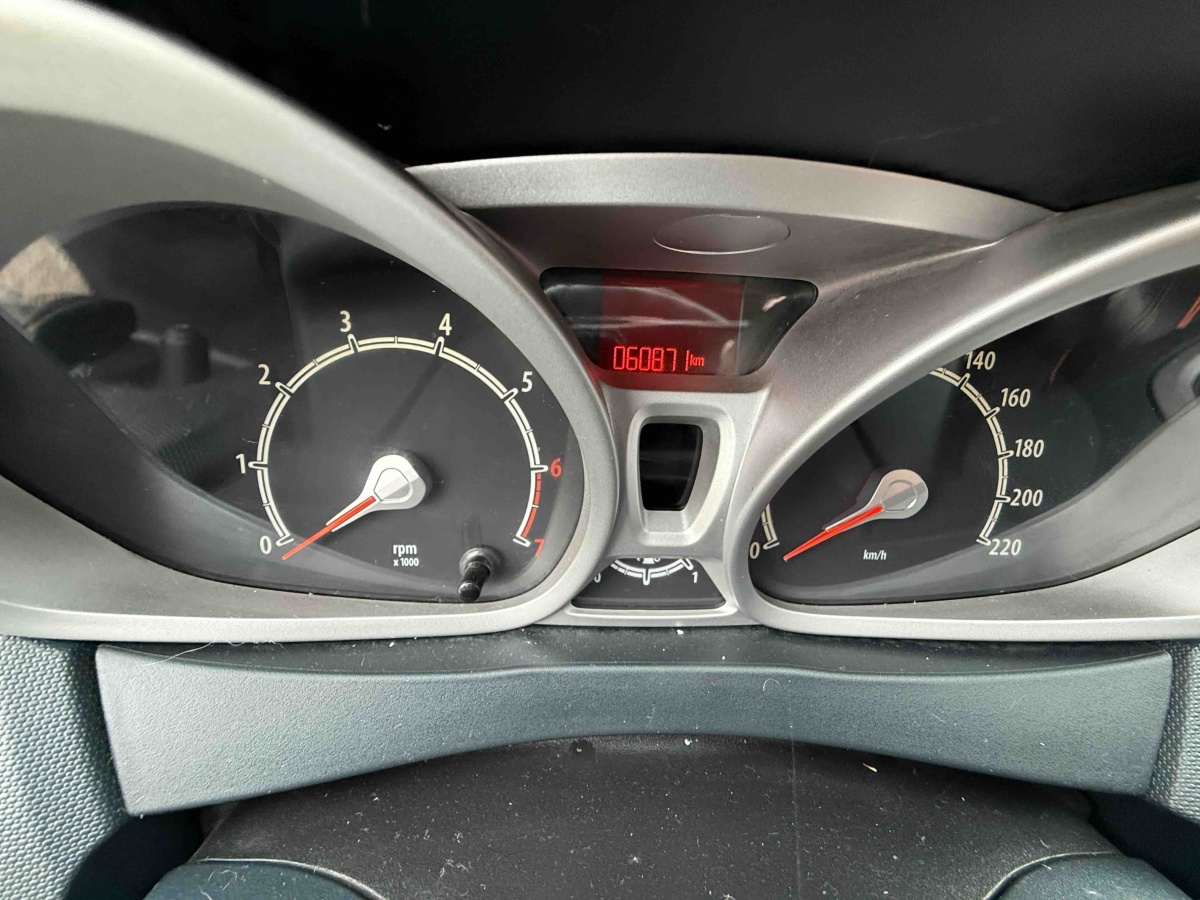 Ford Fiesta 2009 immagine di auto #6