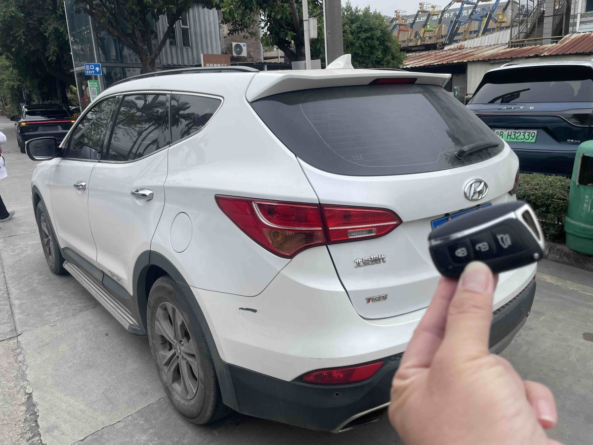 Hyundai Santa Fe 2016 #6 Hyundai Santa Fe 2016 car image #6