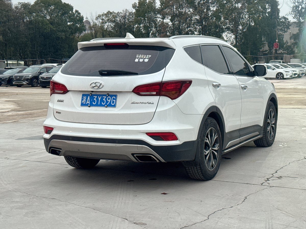 Hyundai Santa Fe 2017 #6 Hyundai Santa Fe 2017 car image #6