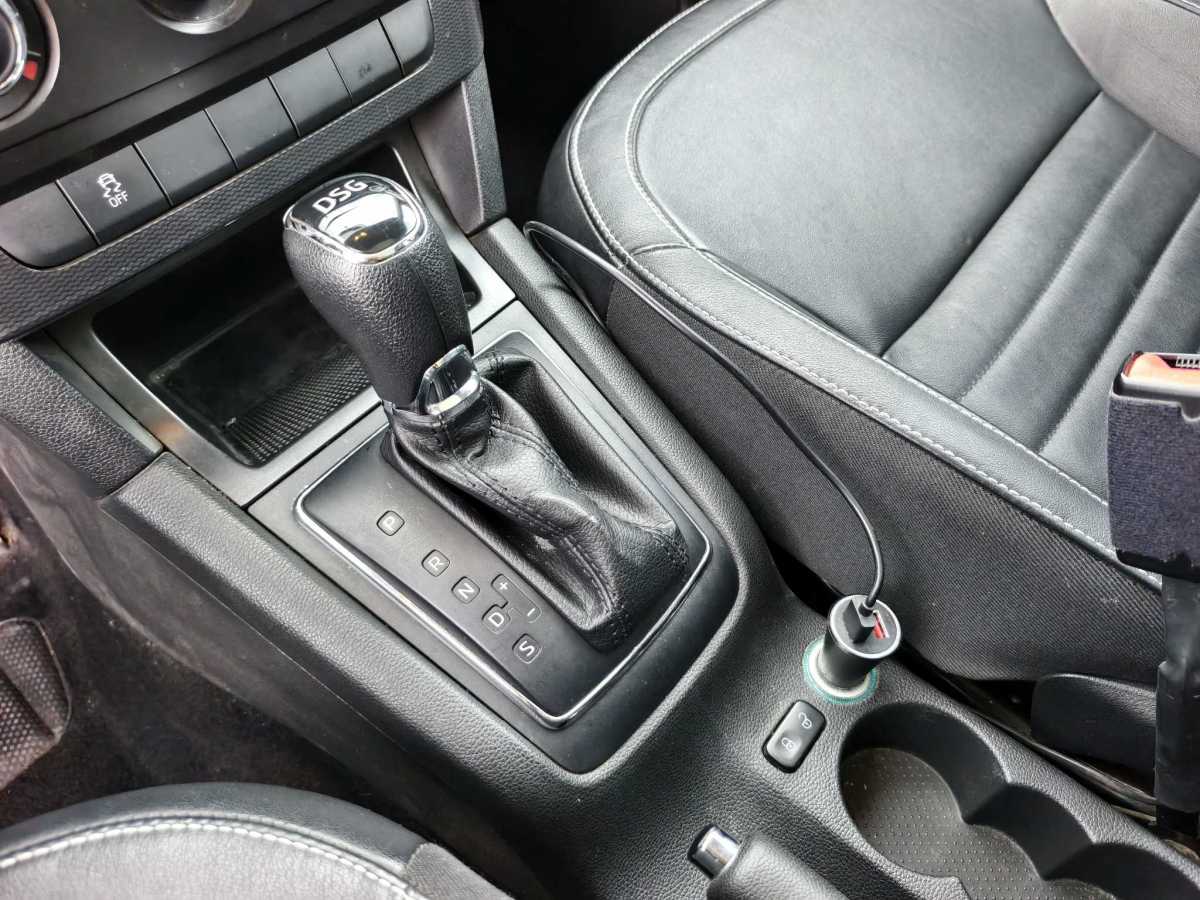 Skoda Yeti 2017 car image #6