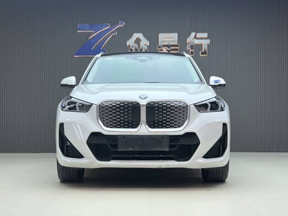 BMW iX1 2024 صورة سيارة #6