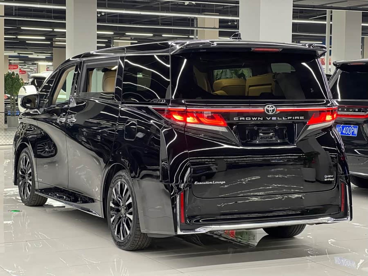 Toyota Vellfire 2023 immagine di auto #6