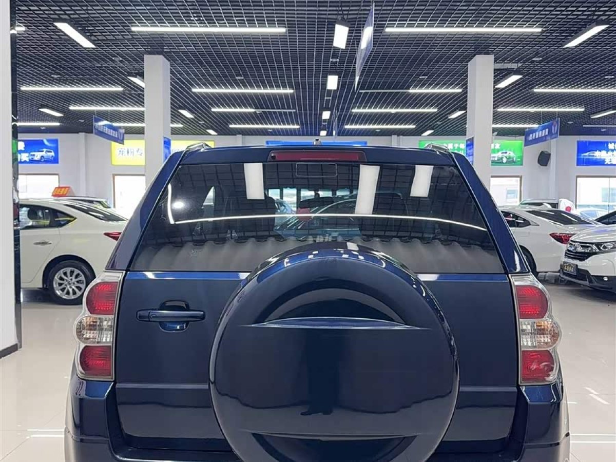 铃木 超级维特拉 2011 汽车图片 #6