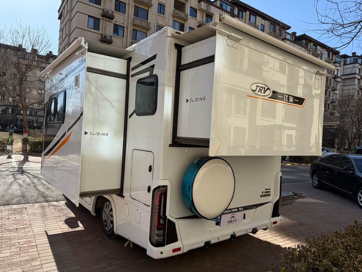 Ford Transit T8 2025 car image #6