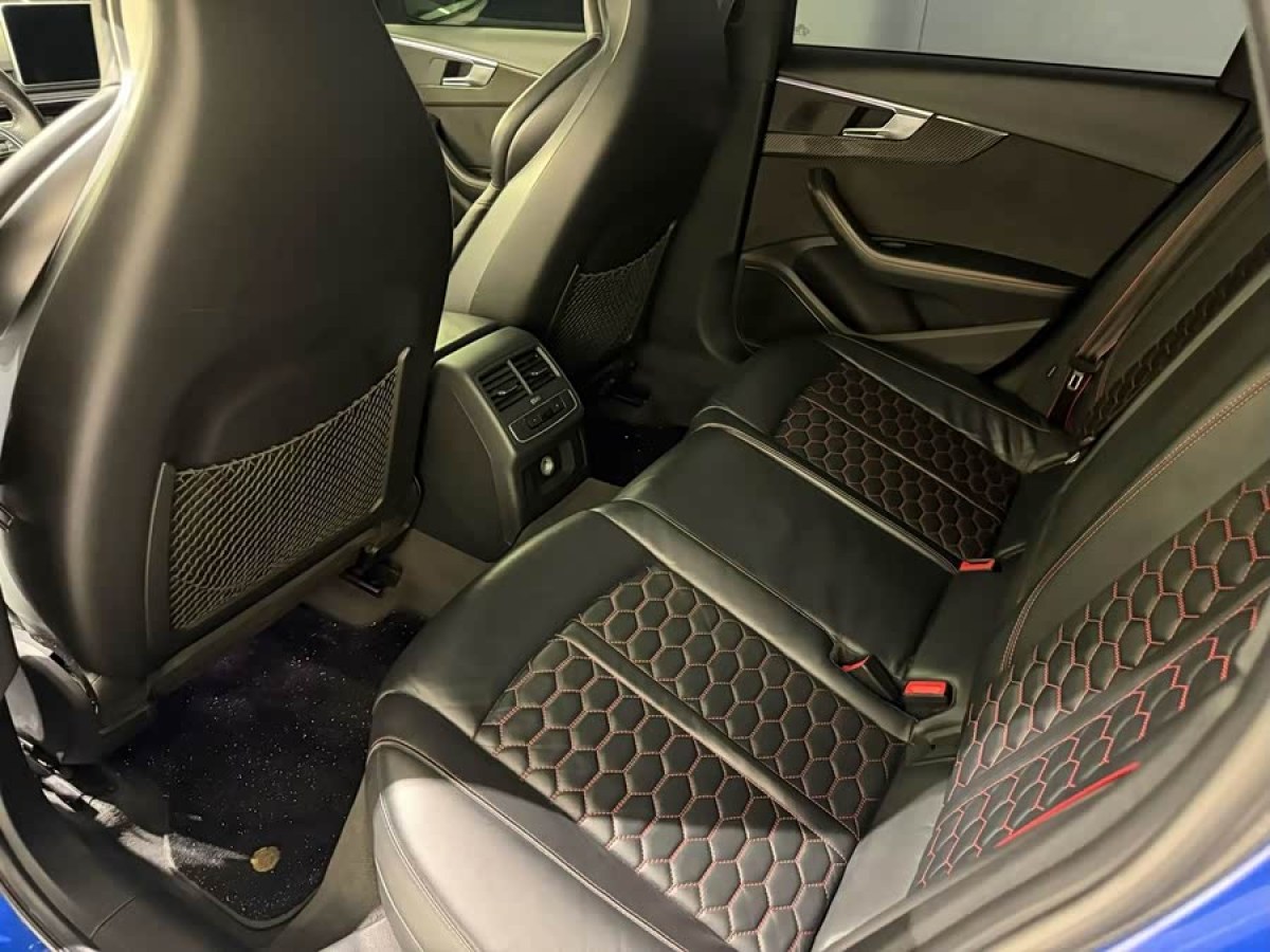 Audi RS 4 2019 car image #6
