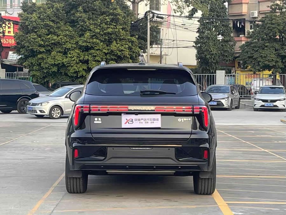 Lynk & Co 01 EM-P 2022 car image #6