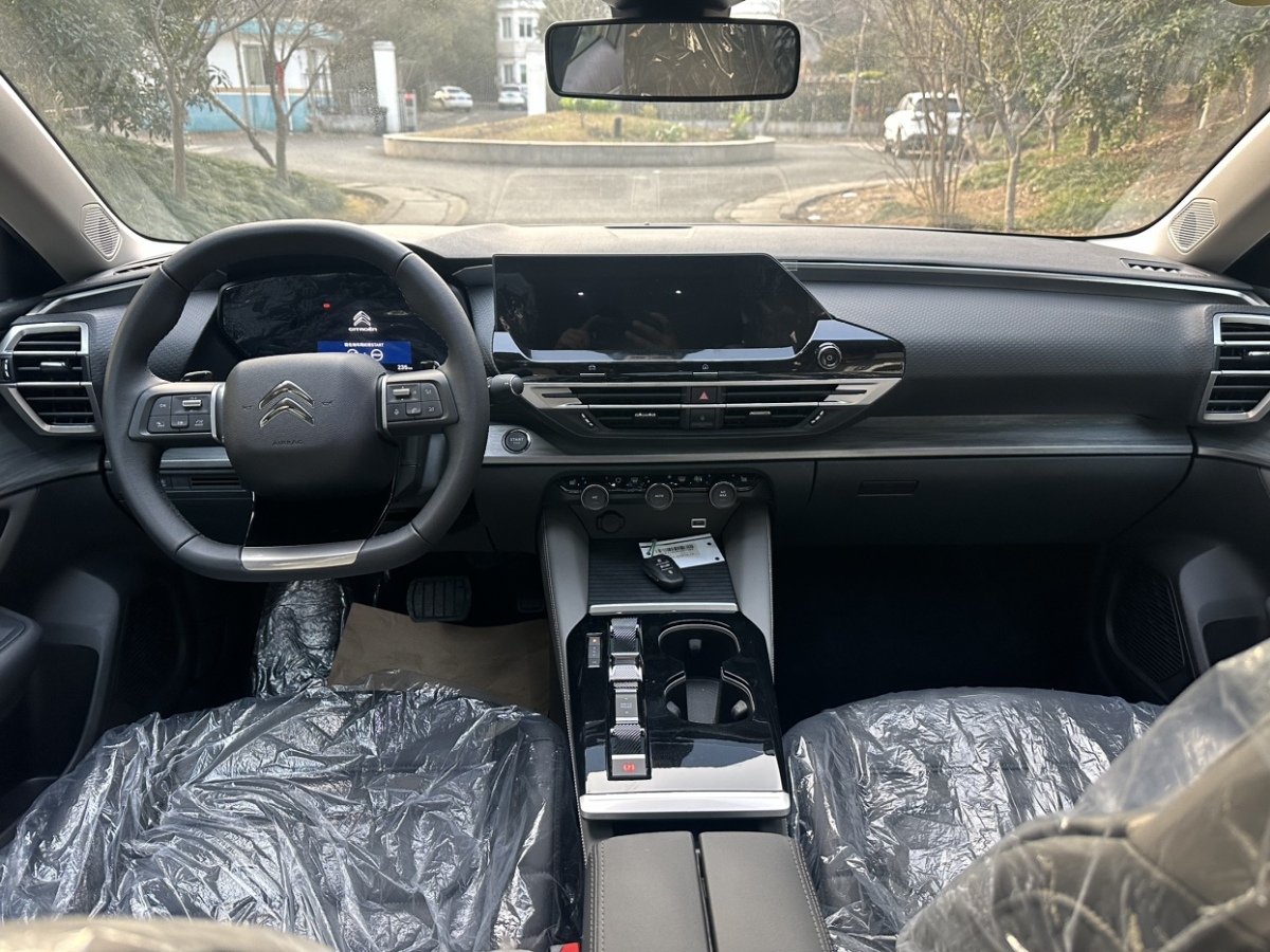 Citroen C5 X 2025 car image #6