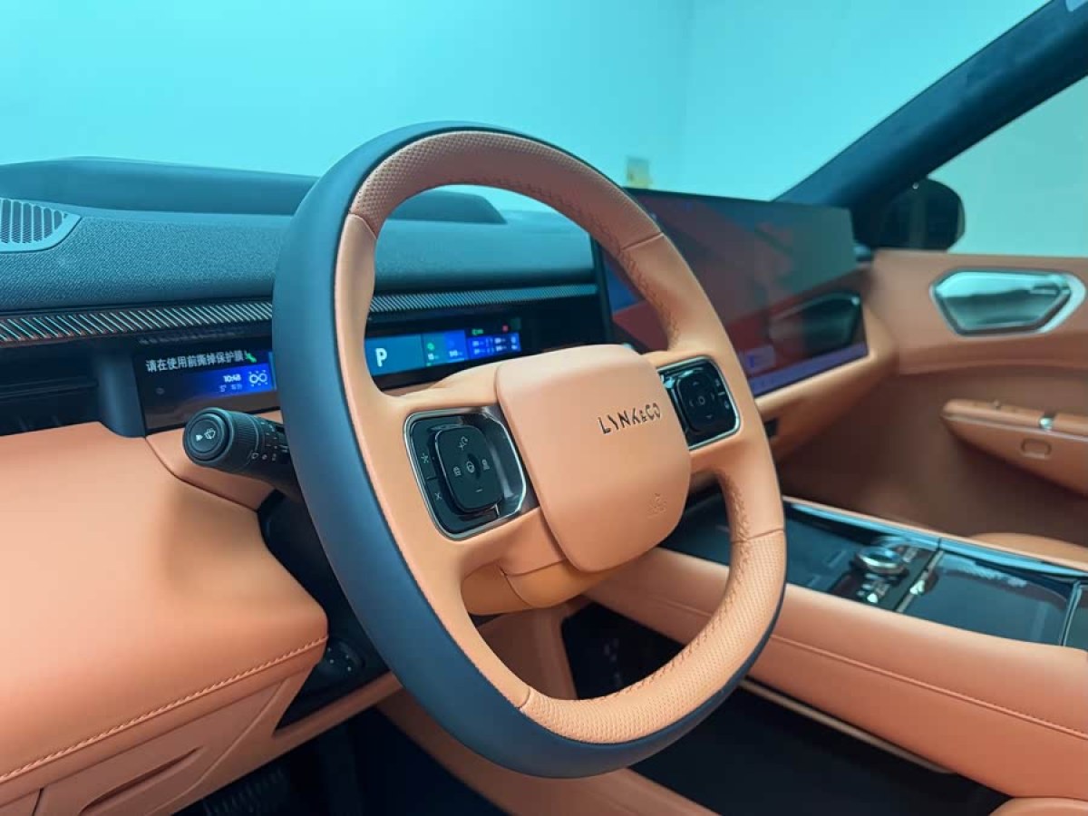 Lynk & Co 900 2025 car image #6