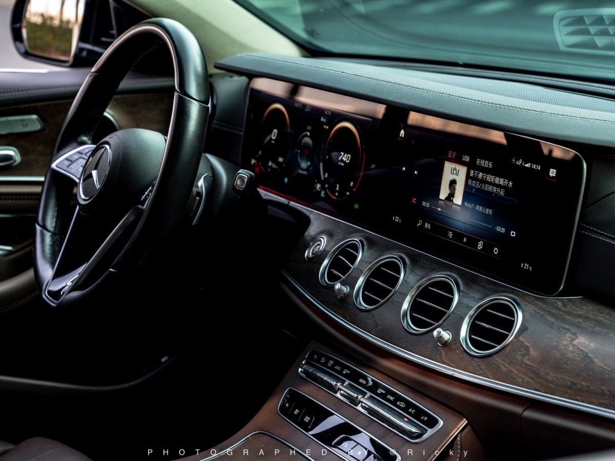 Mercedes-Benz 2023 car image #6