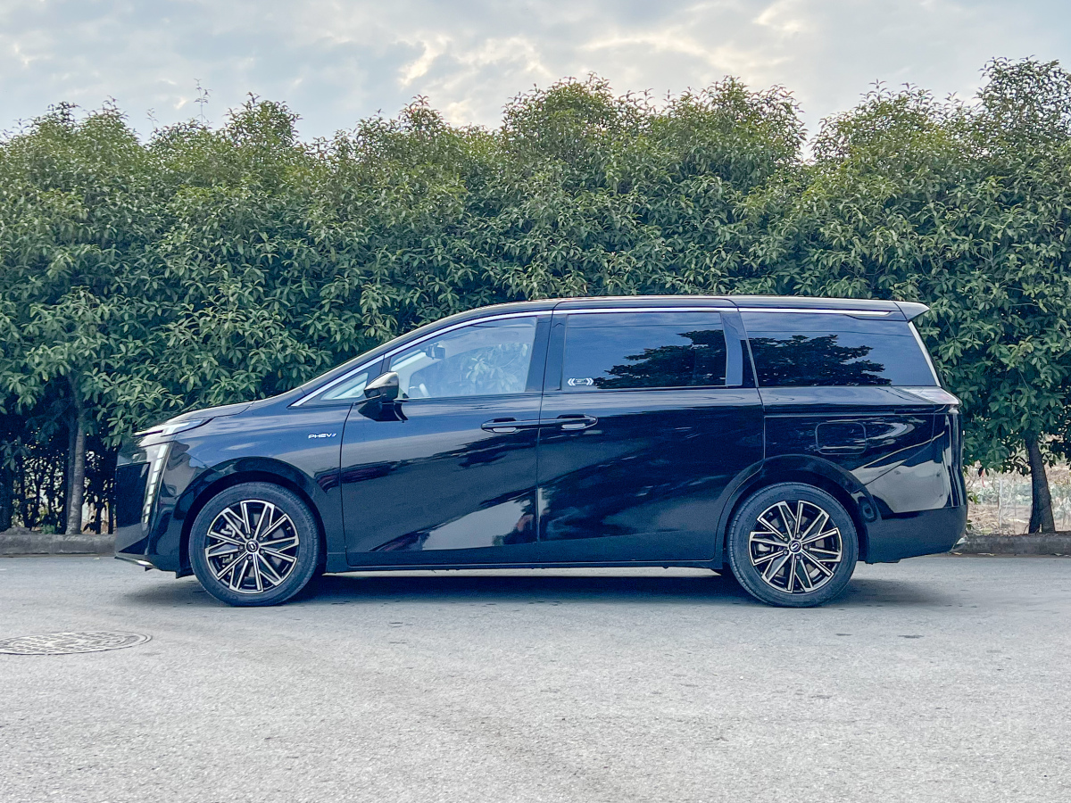GAC Trumpchi E8 New Energy 2023 car image #6