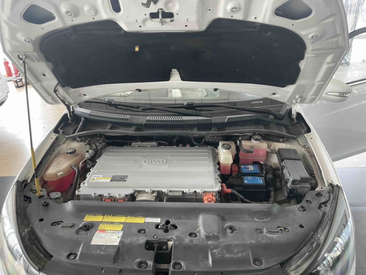 BYD e5 2017 #6 BYD e5 2017 car image #6