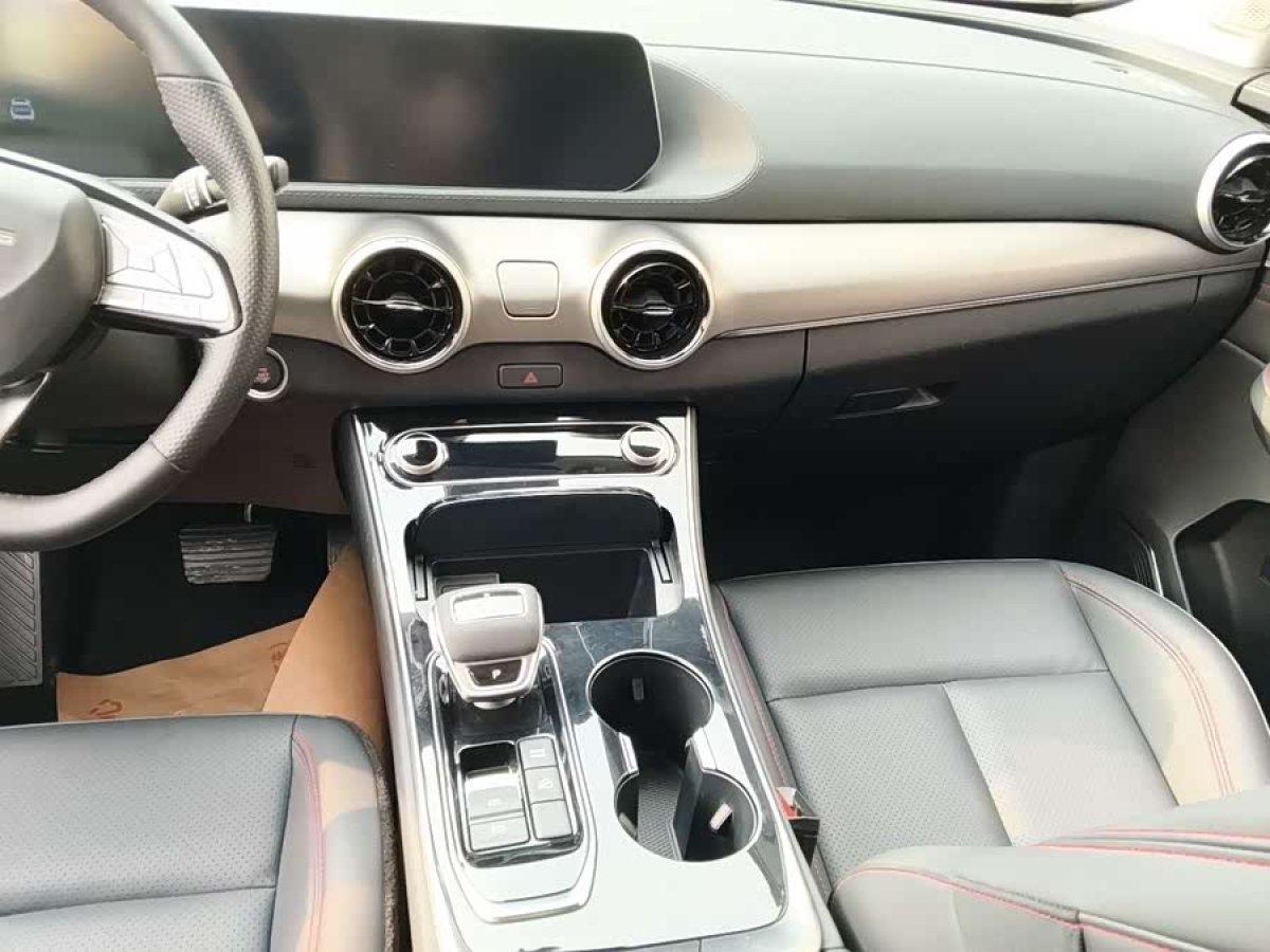 Forthing T5 EVO 2022 car image #6