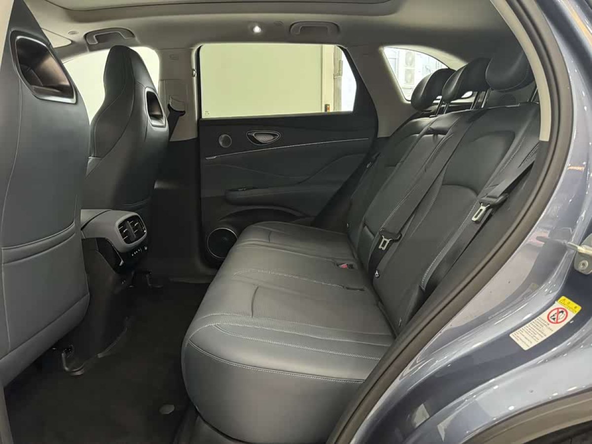 BYD Sea Lion 07 DM-i 2025 #6 BYD Sea Lion 07 DM-i 2025 car image #6