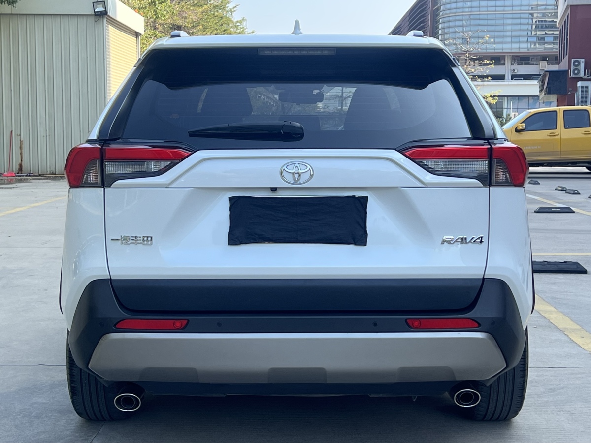 Toyota RAV4 2024 car image #6