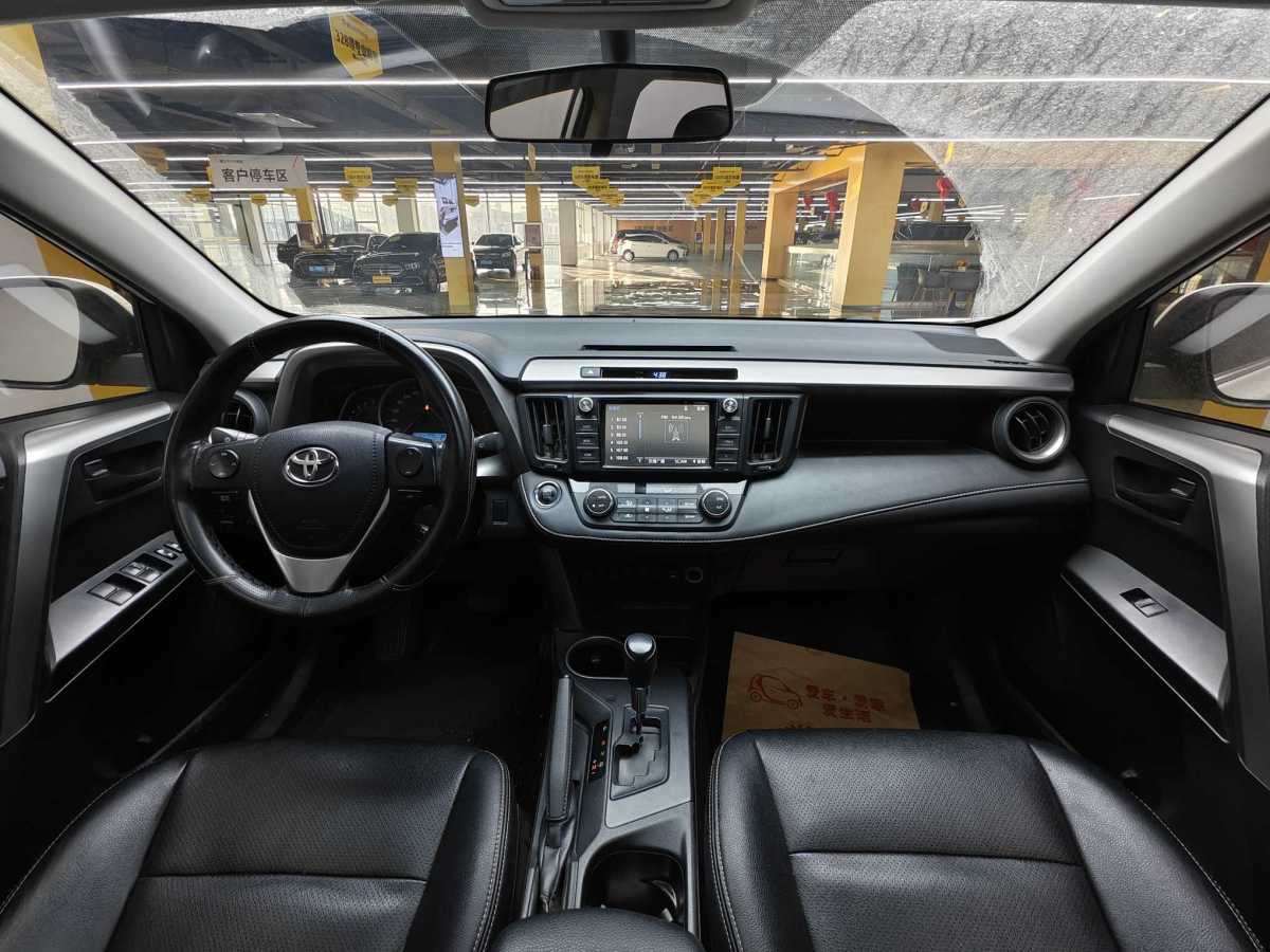 Toyota RAV4 2018 car image #6