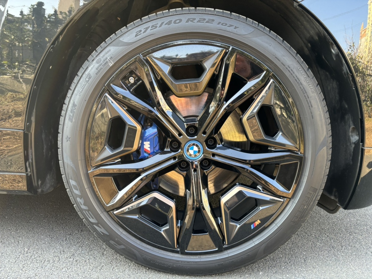 BMW iX M60 2023 #6 BMW iX M60 2023 car image #6