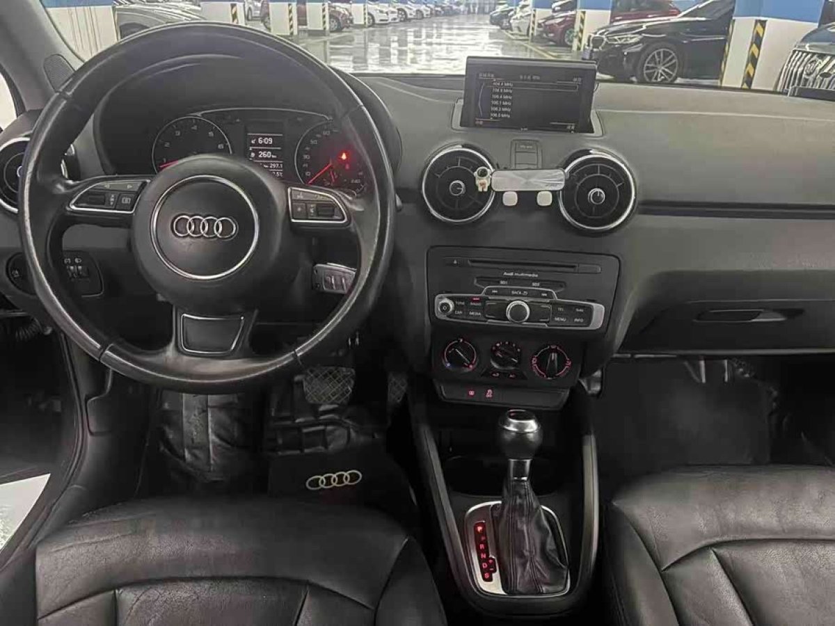 Audi A1 2013 car image #6