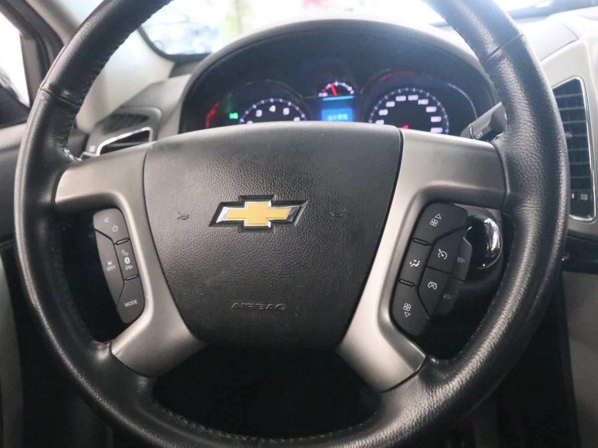 Chevrolet Captiva 2016 car image #6