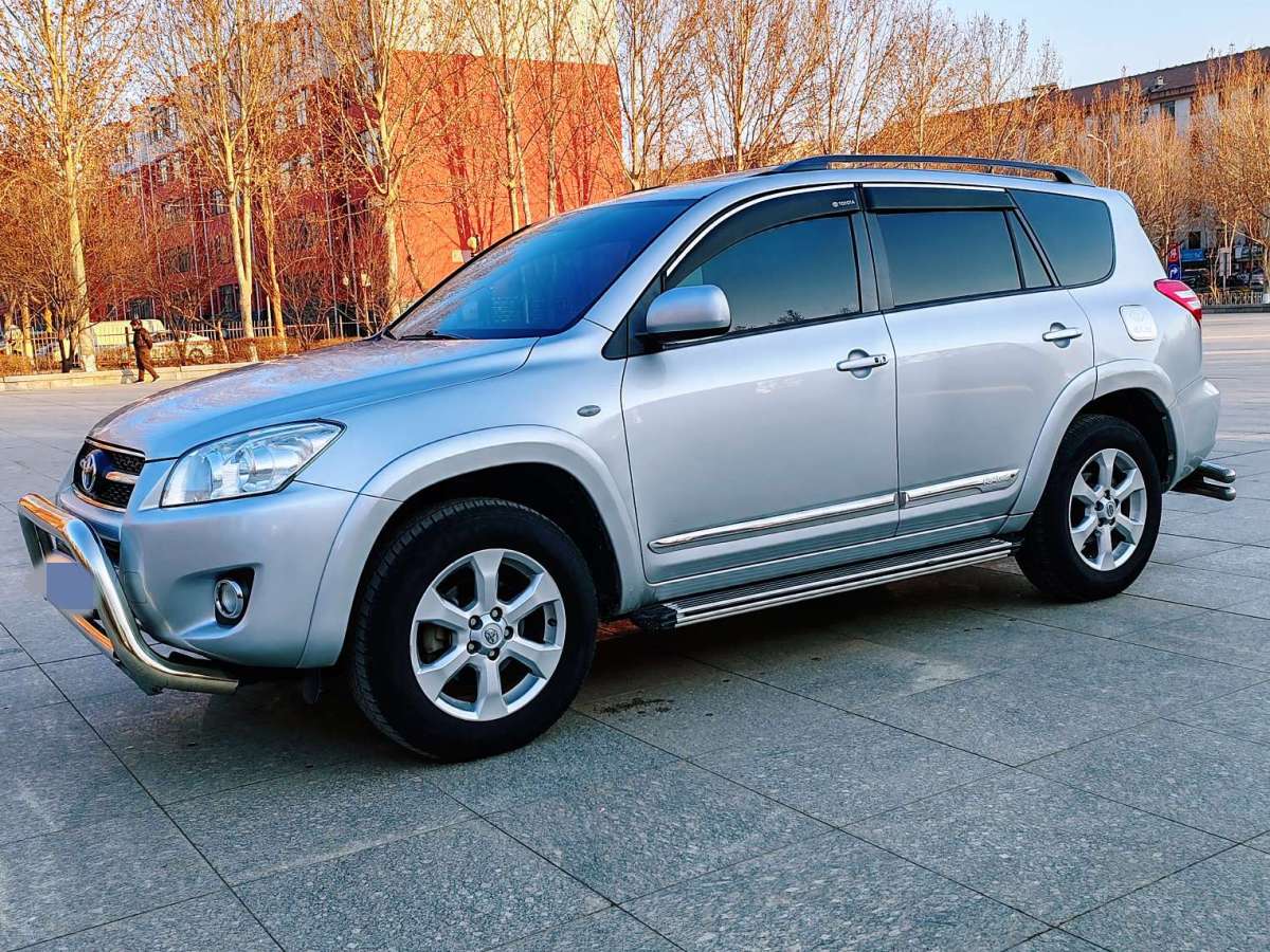 Toyota RAV4 2009 car image #6