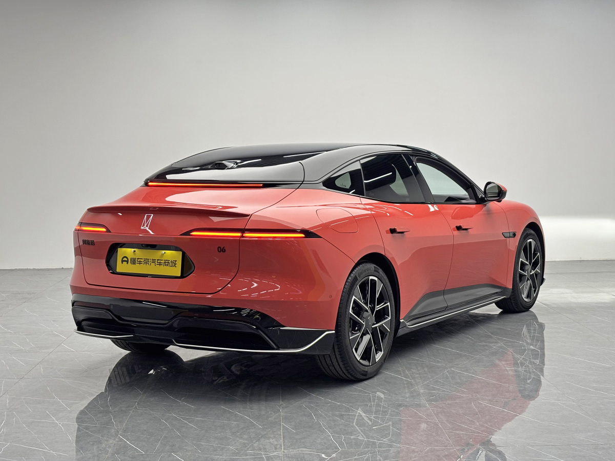 Avatr 06 2025 car image #6