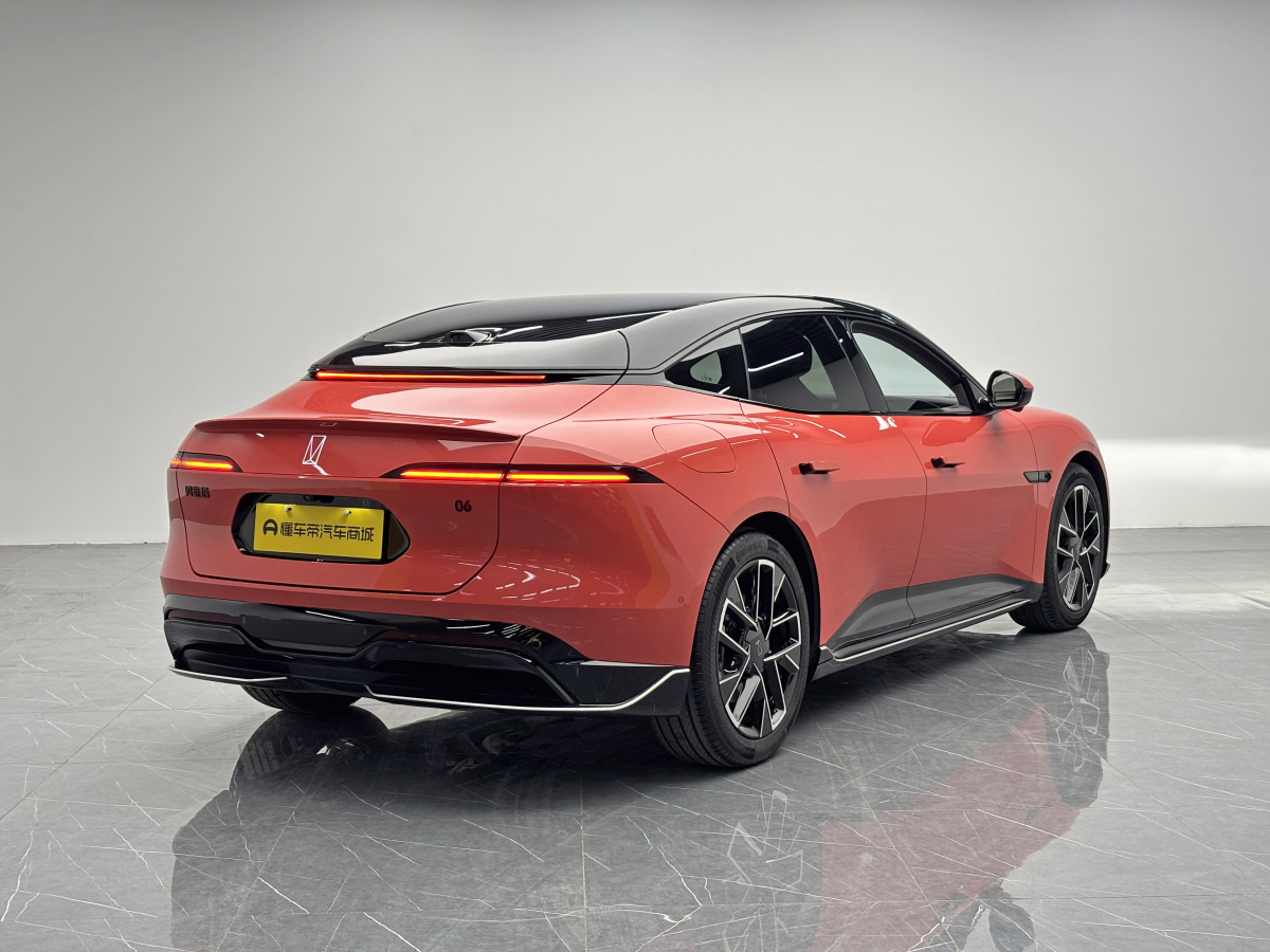 Avatr 06 2025 car image #6