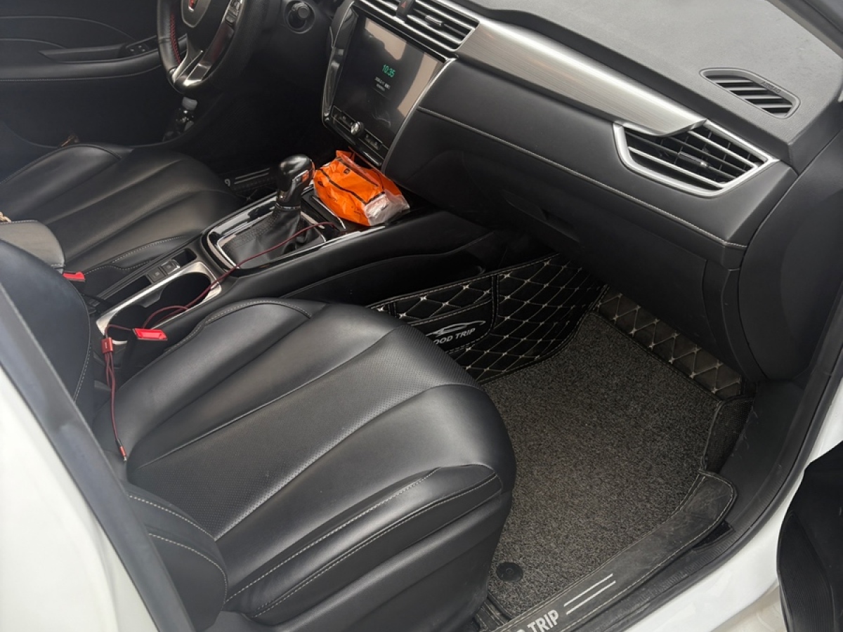 Roewe i5 2020 #6 Roewe i5 2020 صورة سيارة #6