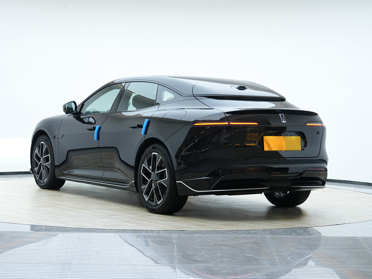 Avatr 06 2025 car image #6