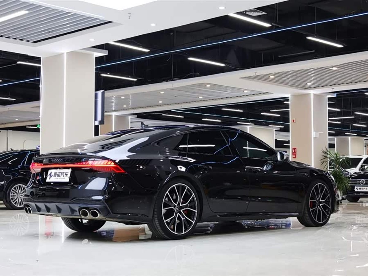 Audi 2021 car image #6